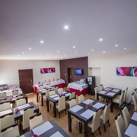 Aparthotel Boutique Hotel's 3*