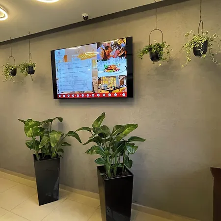 Boutique Hotel's Апарт-готель 3*